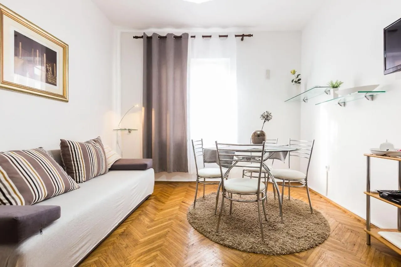 Apartments & Rooms Hosana Zadar Croatia
