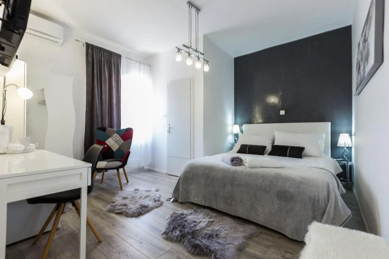 Apartments & Rooms Hosana Zadar