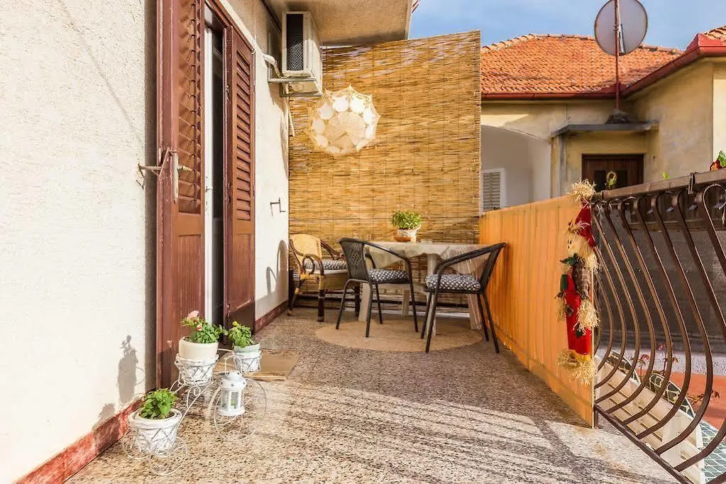 Apartments & Rooms Hosana Zadar 0*,  Croatia